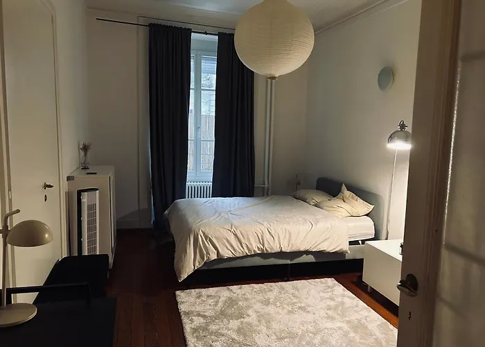 Grande Chambre Au Bord Du Lac